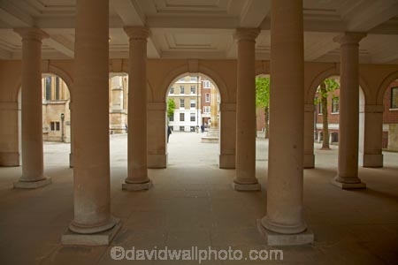 3912;arch;arches;britain;Church-Court;Church-Yard;Cloisters;column;columns;EC4;england;Europe;G.B.;GB;great-britain;Inner-Temple;Inns-of-Court;kingdom;london;The-City-of-London;The-Honourable-Society-of-the-Inner-Temple;U.K.;uk;united;United-Kingdom