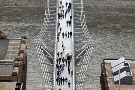 3969;bridge;bridges;britain;City-of-London;england;Europe;foot-bridge;foot-bridges;footbridge;footbridges;G.B.;GB;great-britain;kingdom;london;London-Millennium-Footbridge;Millennium-Bridge;pedestrian-bridge;pedestrian-bridges;pedestrian-steel-suspension-bridge-River-Thames;river;River-Thames;rivers;suspension-bridge;suspension-bridges;Thames-River;The-City-of-London;U.K.;uk;united;United-Kingdom