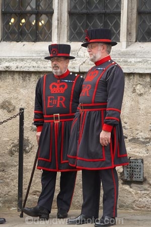 Beefeater;Beefeaters;britain;ceremonial;ceremony;england;Europe;G.B.;GB;great-britain;guard;guards;Her-Majestys-Royal-Palace-and-Fortress;kingdom;london;male;military;o8l5760;people;person;Sovereigns-Body-Guard-of-the-Yeoman-Guard-Extraordinary;The-Tower;The-Tower-of-London;Tower-of-London;U.K.;uk;uniform;uniforms;united;United-Kingdom;Yeoman-Warder;Yeoman-Warders