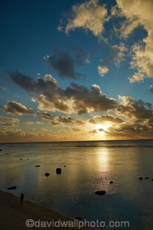 Avarua;beach;beaches;Black-Rock;coast;coastline;coastlines;Cook-Is;Cook-Islands;dusk;evening;night;night_time;nightfall;Pacific;Pacific-Ocean;Rarotonga;rock;rocks;South-Pacific;Sunset;sunsets;tropical;tropical-island;tropical-islands;Tuoro;twilight