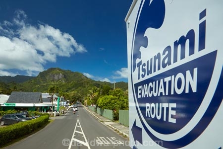 Avarua;Cook-Is;Cook-Islands;mountain;mountains;Pacific;Rarotonga;safety;Saint-Josephs-Road;Saint-Josephs-Road;sign;signs;South-Pacific;St-Josephs-Rd;St-Josephs-Road;St-Josephs-Rd;tropical;tropical-island;tropical-islands;Tsunami;Tsunami-Evacuation-Route;Tsunami-safety;Tsunami-sign;Tsunami-Warning;Tsunami-Warning-sign;warning;warnings