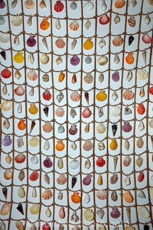 art;artwork;artworks;Cook-Is;Cook-Islands;fishing-net;fishing-nets;net;nets;Pacific;Rarotonga;rope;seashell;seashells;shell;shell-net;shells;South-Pacific;wall-hanging;wall-hangings