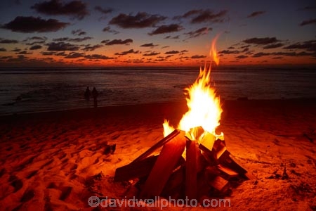 bar;bars;beach;beach-bar;beach-bars;beaches;bonfire;bonfires;Cook-Is;Cook-Islands;dark;dusk;evening;fire;fires;flame;flames;night;night-time;night_time;nightfall;ocean;oceans;Pacific;Pacific-Ocean;Rarotonga;South-Pacific;sunset;sunsets;tropical;tropical-beach;tropical-island;tropical-islands;twilight