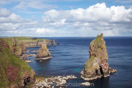 Britain;British-Isles;Caithness;coast;coastal;coastline;coastlines;coasts;column;columns;Duncansby-Head;Duncansby-Sea-Stacks;Duncansby-Stacks;eroded;erosion;foreshore;G.B.;GB;geological;geological-landform;geology;Great-Britain;Highland;Highlands;John-OGroats;North-Sea;ocean;rock;rock-formation;rock-formations;rock-outcrop;rock-outcrops;rock-stack;rock-stacks;rock-tor;rock-torr;rock-torrs;rock-tors;rocks;Scotland;Scottish-Highlands;sea;sea-stack;sea-stacks;shore;shoreline;shorelines;shores;stack;stacks;Stacks-of-Duncansby;stone;The-Knee;the-witches-hats;U.K.;UK;United-Kingdom;water