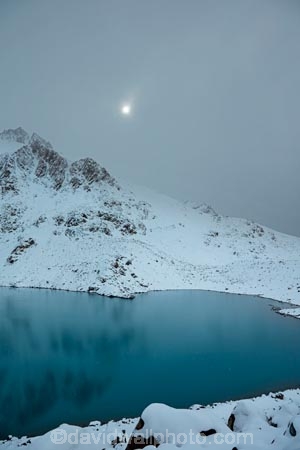 Argentina;Argentine-Patagonia;Argentine-Republic;cold;El-Chalten;freezing;Glacier-National-Park;Laguna-de-los-Tres;lake;lakes;Latin-America;Los-Glaciares;Los-Glaciares-N.P.;Los-Glaciares-National-Park;Los-Glaciares-NP;mountain;mountain-lake;mountain-lakes;mountains;national-park;national-parks;NP;park;parks;Parque-Nacional-Los-Glaciares;Patagonia;Patagonian;Santa-Cruz-Province;snow;snowy;South-America;South-Argentina;Southern-Argentina;Sth-America;tarn;tarns;UN-world-heritage-area;UN-world-heritage-site;UNESCO-World-Heritage-area;UNESCO-World-Heritage-Site;united-nations-world-heritage-area;united-nations-world-heritage-site;white;world-heritage;world-heritage-area;world-heritage-areas;World-Heritage-Park;World-Heritage-site;World-Heritage-Sites