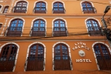 balconies;balcony;Bolivia;building;buildings;capital;Capital-of-Bolivia;Chuqi-Yapu;facade;facades;heritage;historic;historic-building;historic-buildings;historical;historical-building;historical-buildings;history;hotel;hotels;La-Paz;Latin-America;Lion-Palace-Hotel;Nuestra-Señora-de-La-Paz;old;pattern;patterns;South-America;Sth-America;The-Americas;tradition;traditional;window;windows