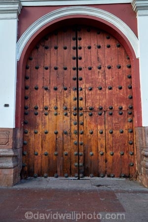 1612;building;buildings;capital-cities;capital-city;Capital-of-Chile;cathedral;cathedrals;Chile;christian;christianity;church;churches;faith;Franciscan-Church;heritage;historic;historic-building;historic-buildings;historical;historical-building;historical-buildings;history;Iglesia-de-San-Francisco;Latin-America;old;place-of-worship;places-of-worship;religion;religions;religious;San-Francisco-Church;Santiago;Santiago-de-Chile;South-America;Sth-America;The-Americas;tradition;traditional