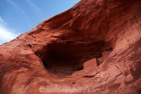 abandon;abandoned;America;American-Southwest;Anasazi-dwelling;Anasazi-ruin;Anasazi-ruins;Anasazi-site;Anasazi-sites;Ancestral-Pueblo-peoples;ancient-Anasazi-cliff-dwelling;ancient-cliff-dwellers;ancient-Native-American-culture;Ancient-Pueblo-peoples;Ancient-Puebloans;Arizona;AZ;building;buildings;character;cliff;cliff-dwelling;cliff-dwellings;cliffs;Colorado-Plateau;Colorado-Plateau-Province;derelict;derelict-building;dereliction;deserted;desolate;desolation;destruction;heritage;historic;historic-building;historic-buildings;Historic-Ruins;historical;historical-building;historical-buildings;history;Monument-Valley;Monument-Valley-Navajo-Tribal-Park;Mystery-Valley;Navajo-Indian-Reservation;Navajo-Nation;Navajo-Nation-Reservation;Navajo-Reservation;neglect;neglected;old;old-fashioned;old_fashioned;Oljato;Oljato-Monument-Valley;Oljato_Monument-Valley;rock-overhang;rock-overhangs;ruin;ruins;run-down;rustic;South-west-United-States;South-west-US;South-west-USA;South-western-United-States;South-western-US;South-western-USA;Southwest-United-States;Southwest-US;Southwest-USA;Southwestern-United-States;Southwestern-US;Southwestern-USA;Square-House-Ruin;Square-House-Ruins;States;the-Southwest;tradition;traditional;TsÃ©-Bii-Ndzisgaii;U.S.A;United-States;United-States-of-America;USA;UT;Utah;valley-of-the-rocks;vintage