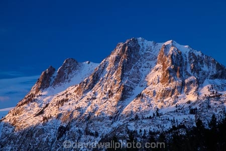 alpenglo;alpenglow;alpine;alpinglo;alpinglow;America;American;CA;California;Carson-Peak;color;colors;colour;colours;Eastern-Sierra;Mono-County;mountain;mountain-range;mountain-ranges;mountainous;mountains;mountains-range;mt;ranges;Sierra-Nevada;Sierra-Nevada-Mountain-Range;Sierra-Nevadas;Silver-Lake;snow;snow-capped;snow_capped;snowcapped;snowy;States;U.S.A;United-States;United-States-of-America;USA;West-Coast;West-United-States;West-US;West-USA;Western-United-States;Western-US;Western-USA