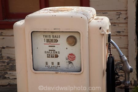 abandon;abandoned;America;American-Southwest;benzol;Boulder;bowser;bowsers;character;Country-Corner;Country-Corner-gas-station;derelict;dereliction;deserted;desolate;desolation;destruction;filling-station;filling-stations;garage;garages;Garfield-County;gas-pump;gas-pumps;gas-station;gas-stations;gasolene;gasoline;neglect;neglected;old;old-fashioned;old_fashioned;petrol-bowser;petrol-bowsers;petrol-pump;petrol-pumps;petrol-station;petrol-stations;petroleum;ruin;ruins;run-down;rustic;service-station;service-stations;servo;South-west-United-States;South-west-US;South-west-USA;South-western-United-States;South-western-US;South-western-USA;Southwest-United-States;Southwest-US;Southwest-USA;Southwestern-United-States;Southwestern-US;Southwestern-USA;States;the-Southwest;U.S.A;United-States;United-States-of-America;USA;UT;Utah;Utah-Scenic-Byway-12;vintage